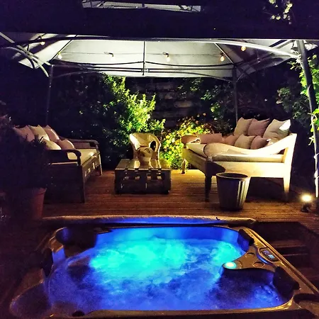 Relais St Jacques - Roanne Couette-café 4*
