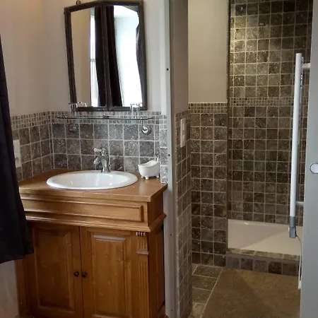 Relais St Jacques - Roanne Couette-café 4*