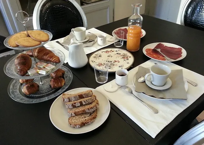 Relais St Jacques - Roanne Bed & Breakfast 4*